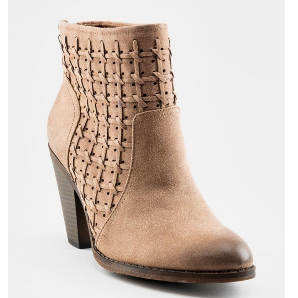 FERGALICIUS WORTHY HIGH ANKLE BOOT SIZE 10